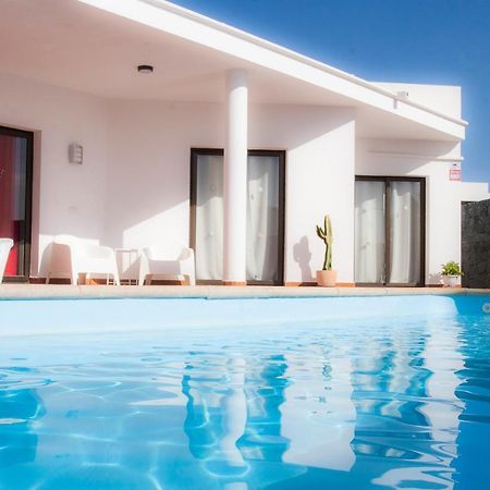 El Jardin De Juanita - Rooms Playa Blanca  Buitenkant foto